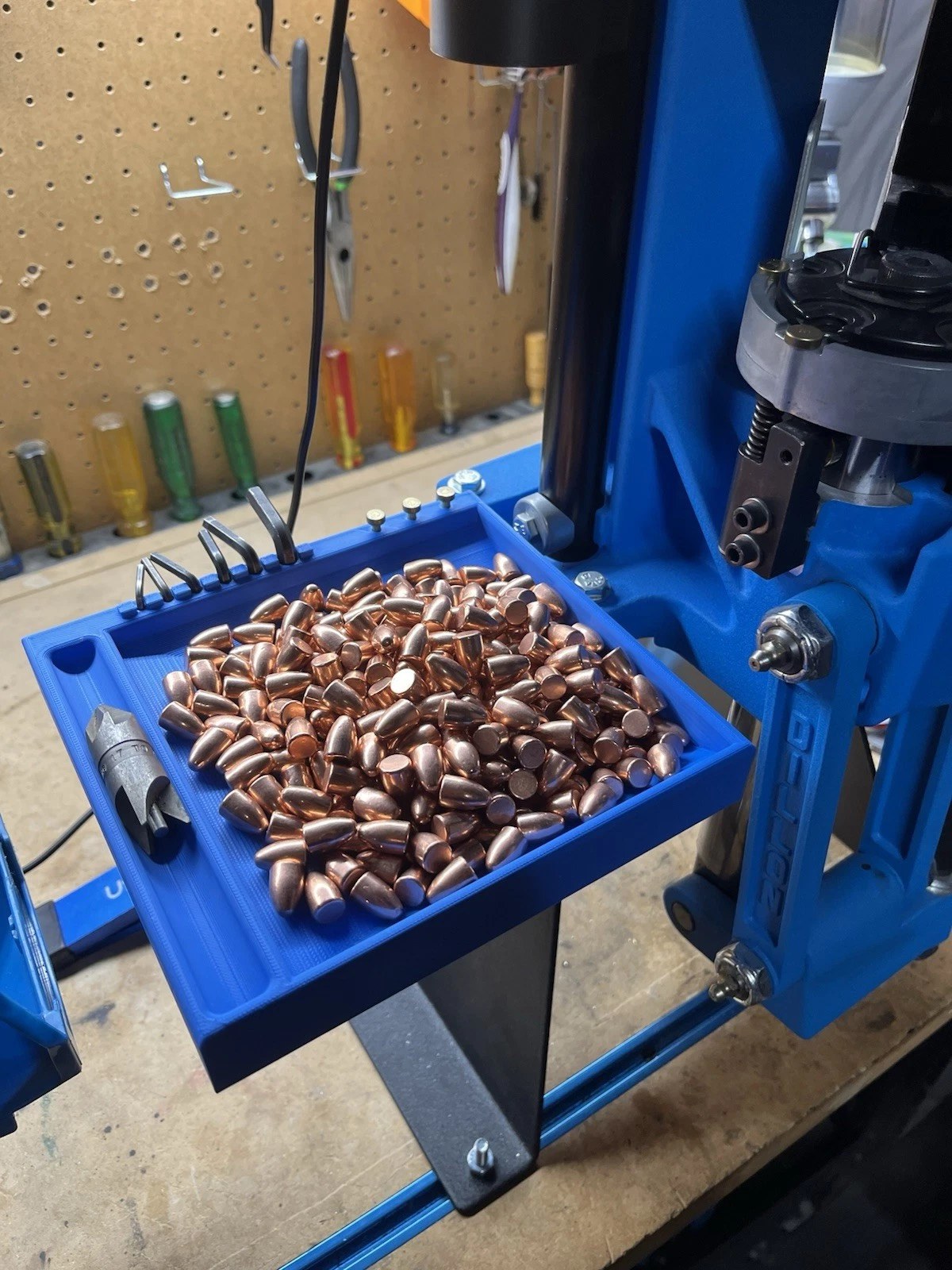 Dillon XL750/650 Bullet Tray & Bracket loaded with bullets