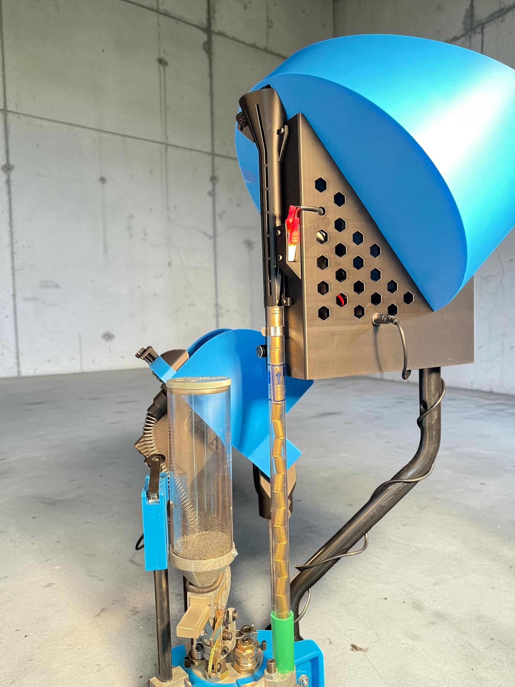 Case Feeder — gallery photo 3