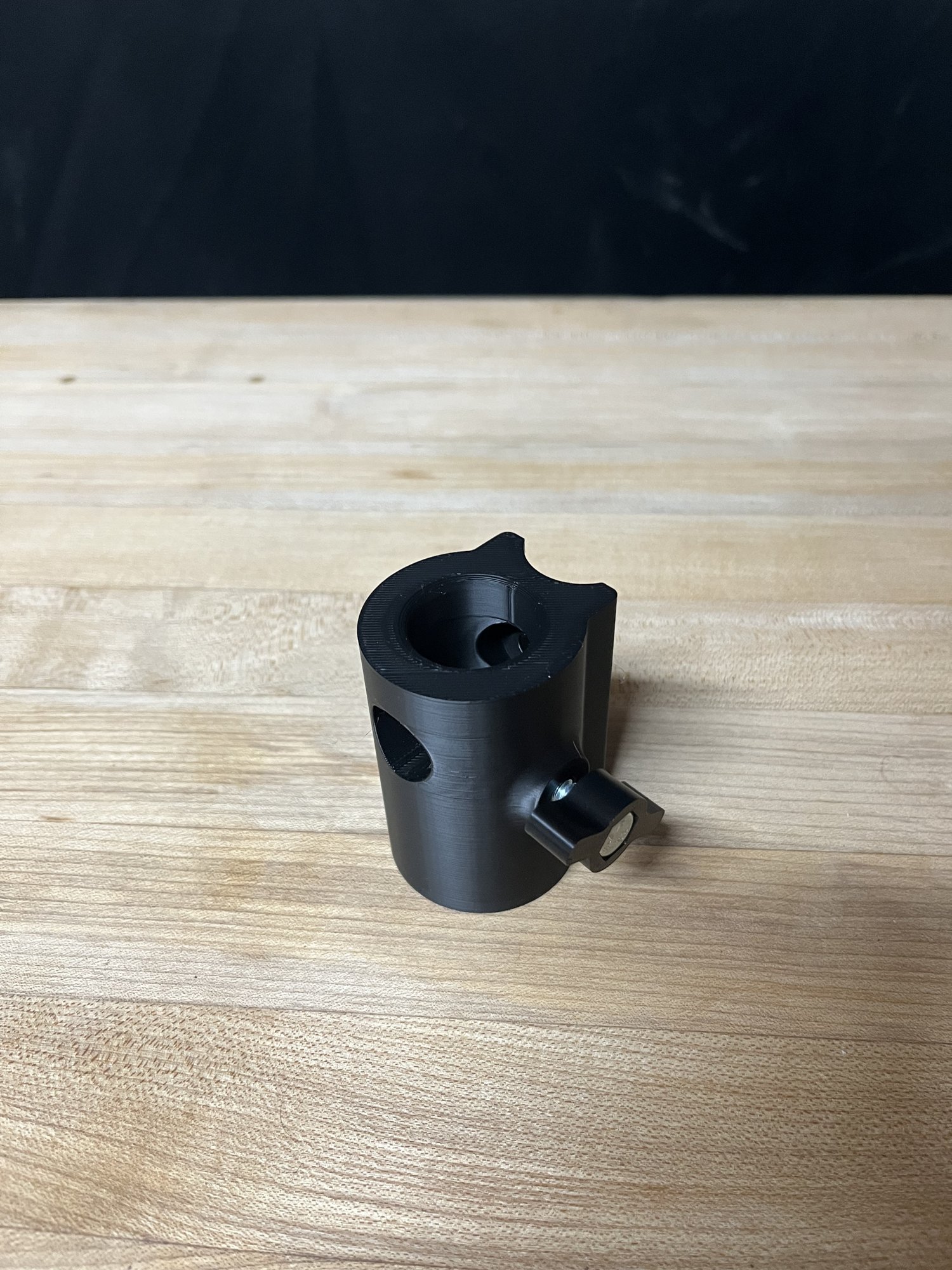 XL750/650 Case Feed Mount